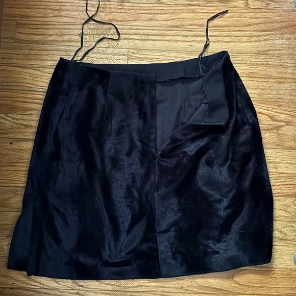 Black Mini Pencil Skirt for Night Out - Picture 3 of 3